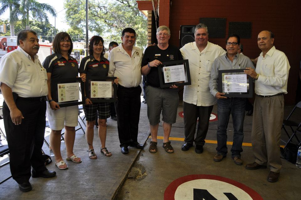 Entrega de reconocimientos a bomberos y colaboradores